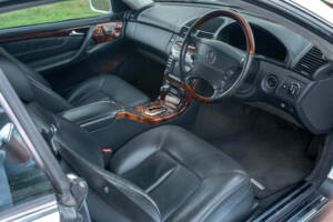 Imagen 2/50 de Mercedes-Benz CL 600 (2003)