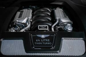 Image 3/29 de Bentley Azure T (2010)