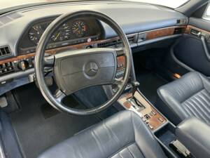 Image 10/40 de Mercedes-Benz 560 SEL (1987)