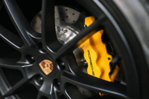 Image 38/70 of Porsche Boxster Spyder (2015)