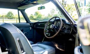 Afbeelding 4/50 van Aston Martin DB 6 (1967)