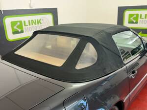 Image 44/48 of Mercedes-Benz 300 SL-24 (1992)