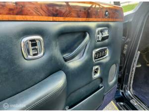 Image 30/50 of Rolls-Royce Silver Shadow I (1974)
