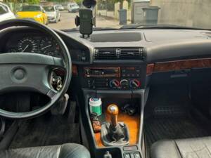 Bild 2/8 von BMW 525i (1993)