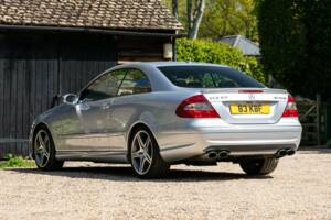 Afbeelding 4/34 van Mercedes-Benz CLK 63 AMG (2007)