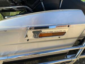 Immagine 5/39 di Harley-Davidson FLHTCU-SE Ultra Classic Electra Glide (2003)