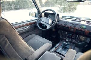 Obraz 29/39 pojazdu Land Rover Range Rover Classic Vogue SEi (1993)