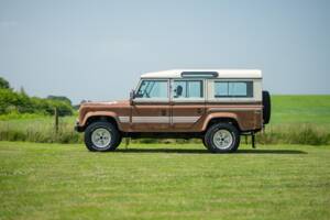 Image 11/33 of Land Rover Defender 110 (1983)