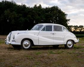 Afbeelding 5/19 van BMW 502 - 3.2 Litre (1961)