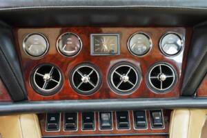 Image 47/50 of Jensen Interceptor MK III (1976)