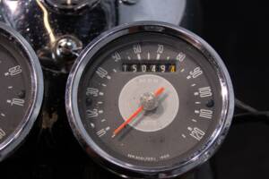 Image 25/50 de Triumph DUMMY (1969)