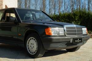 Image 9/50 de Mercedes-Benz 190 E (1988)