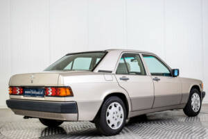 Bild 2/50 von Mercedes-Benz 190 D 2.5 Turbo (1989)