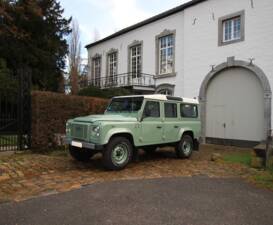 Bild 2/24 von Land Rover Defender 110 Heritage (2015)