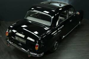 Bild 46/49 von Mercedes-Benz 180 D (1956)