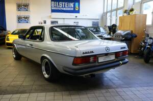 Immagine 11/40 di Mercedes-Benz 280 CE (1980)