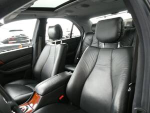 Bild 10/16 von Mercedes-Benz S 320 (1999)