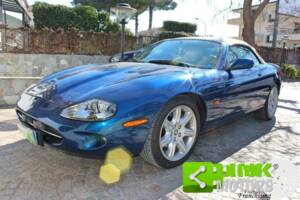 Image 1/10 de Jaguar XK8 4.0 (1997)