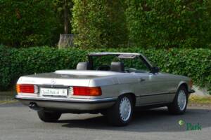 Image 4/47 de Mercedes-Benz 560 SL (1986)