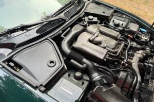 Image 17/40 de Jaguar XKR (1998)