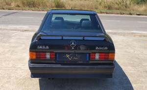 Imagen 6/30 de Mercedes-Benz 190 E 2.5-16 (1989)