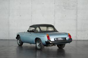 Image 12/50 of MG MGB (1976)