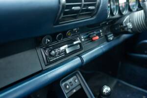 Image 47/50 of Porsche 911 Carrera 3.2 (1985)