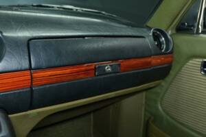 Bild 21/50 von Mercedes-Benz 300 D (1981)
