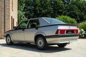 Image 7/50 of Alfa Romeo 75 2.0 Twin Spark (1989)