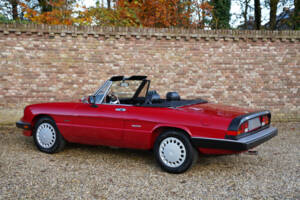 Image 36/50 de Alfa Romeo 2.0 Spider (1988)