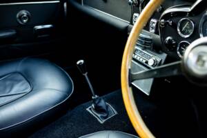 Bild 32/43 von Aston Martin DB 6 Vantage (1967)