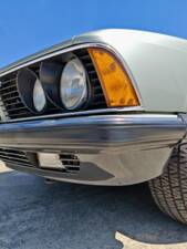 Image 23/50 de BMW 745i (1982)