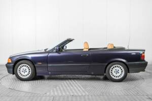 Bild 9/50 von BMW 318i (1996)
