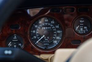 Image 19/26 of Aston Martin V8 EFi Volante (1986)