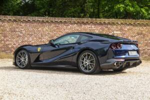 Image 43/50 of Ferrari 812 Superfast (2020)