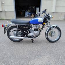 Image 2/10 de Triumph TR 7 V Tiger 750 (1973)