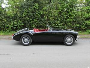 Image 7/19 of MG MGA 1600 (1959)