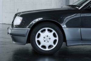 Bild 13/50 von Mercedes-Benz 500 E (1993)