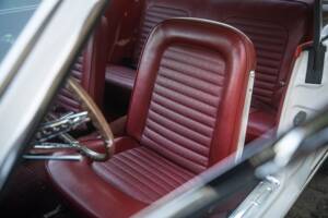 Image 21/53 of Ford Mustang 200 (1966)