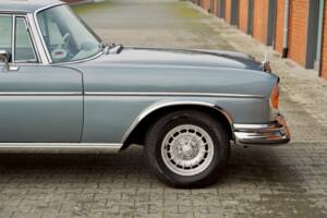 Immagine 22/84 di Mercedes-Benz 280 SE 3,5 (1970)