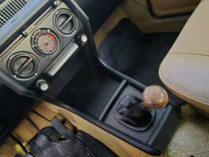 Image 15/50 of BMW 525 (1975)