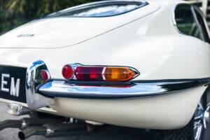 Image 17/50 de Jaguar Type E 3.8 (1963)