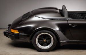 Image 10/23 of Porsche 911 Carrera 3.2 (WTL) (1989)