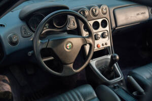 Image 28/46 of Alfa Romeo GTV 2.0 JTS (2003)