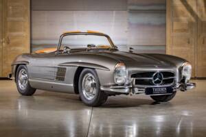 Image 3/22 de Mercedes-Benz 300 SL Roadster (1961)