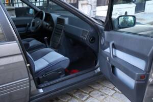 Bild 31/39 von Alfa Romeo 164 2.0 (1990)
