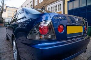 Bild 23/50 von Lexus IS 200 (2002)