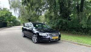 Imagen 10/42 de Audi S6 Avant 5.2 V10 quattro (2006)