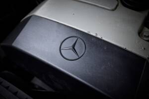 Image 100/100 de Mercedes-Benz SL 280 (1995)