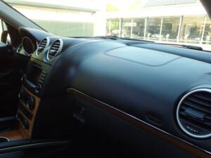 Afbeelding 62/100 van Mercedes-Benz GL 550 4MATIC (2008)